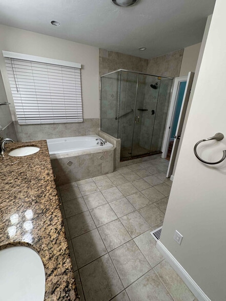 Building Photo - 32 Autumn Ridge Rd