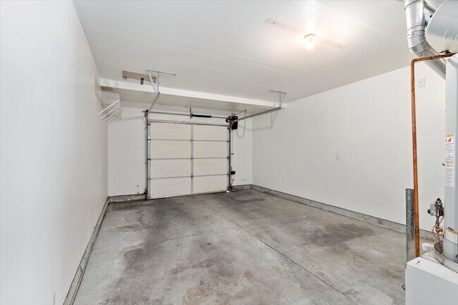 Building Photo - 9947 W Rosecroft Ct