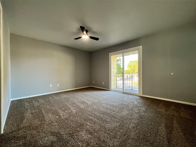 Building Photo - 3208 Briar Ct