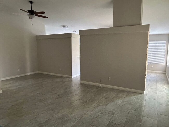 Building Photo - 80265 Moonshadow Dr