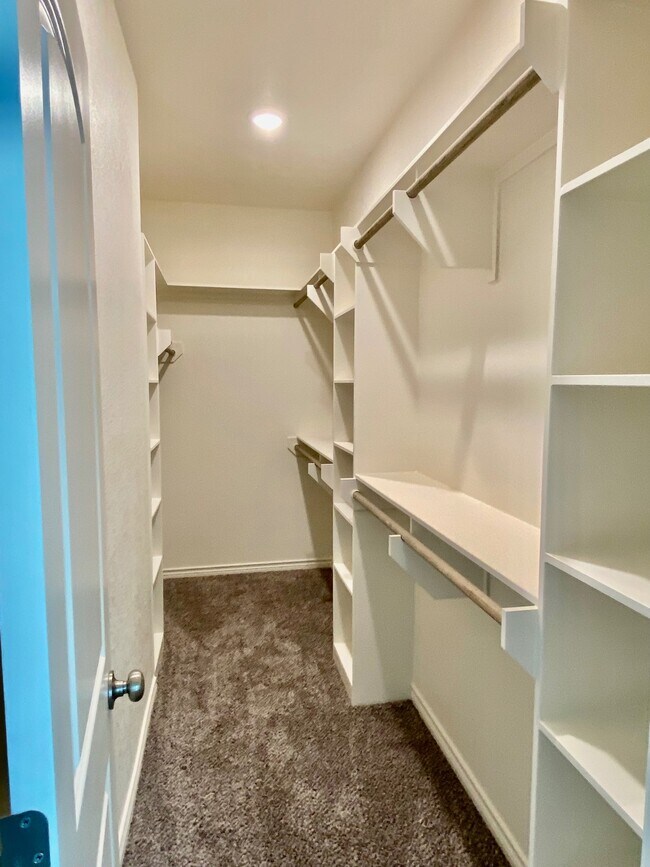 Building Photo - 1512 Dansby St