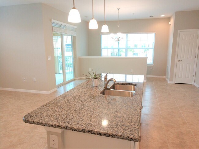 Building Photo - Impressive Annual Unfurnished Condo with C...