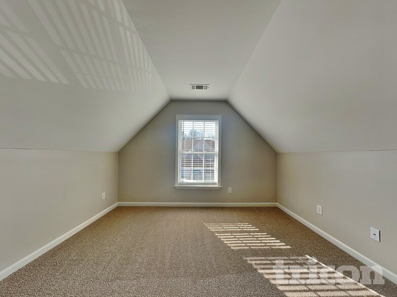 Building Photo - 1317 Preserve Park Dr