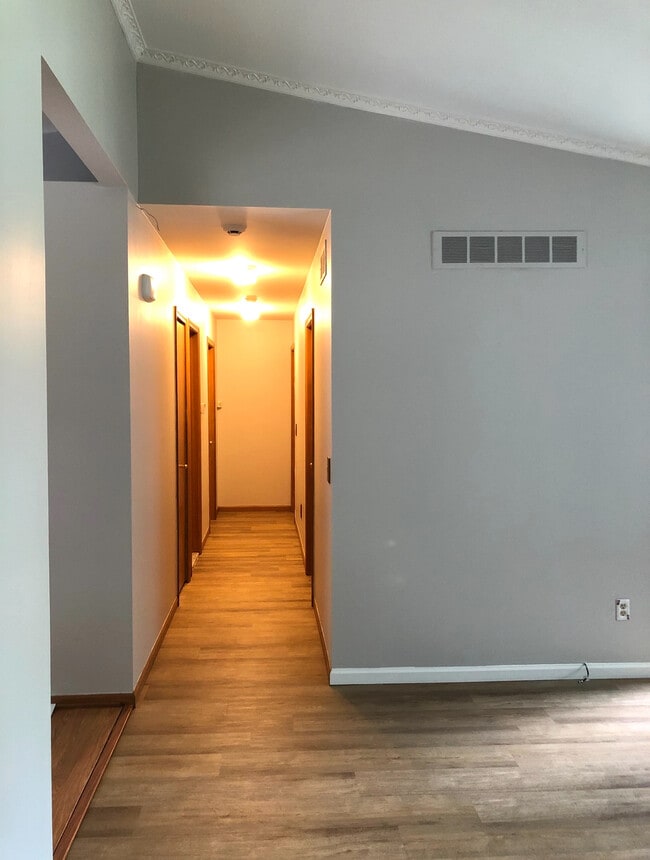 Building Photo - 21600 Whittington St