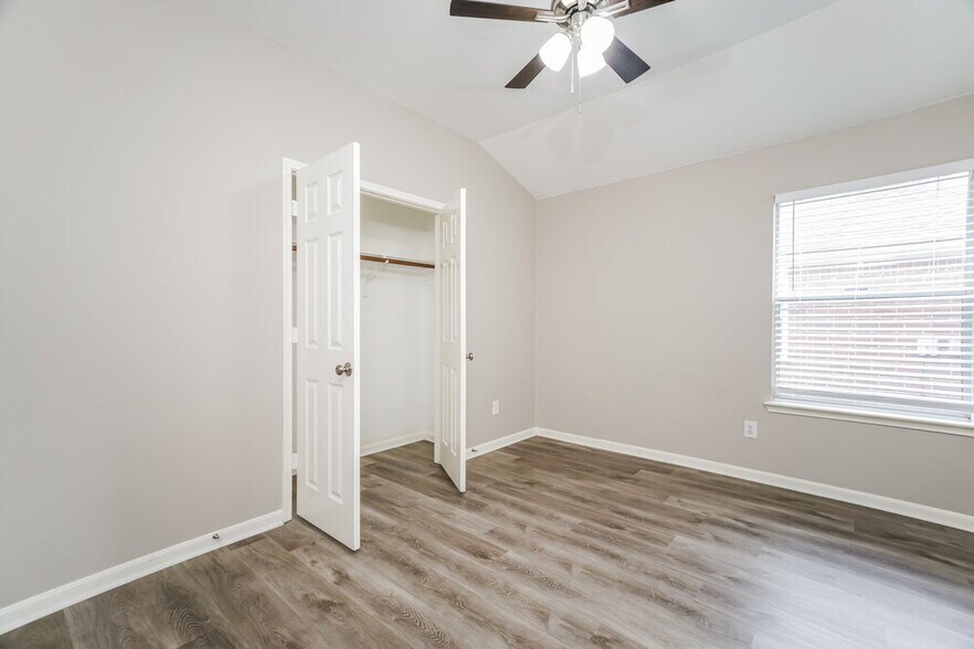 Building Photo - 16510 Timberidge Ct