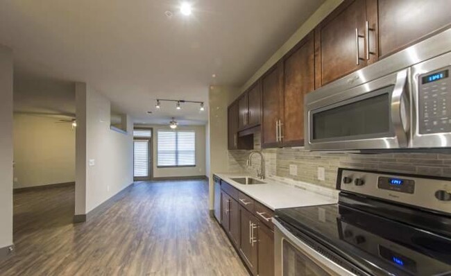 Building Photo - 1 bedroom in Houston TX 77006