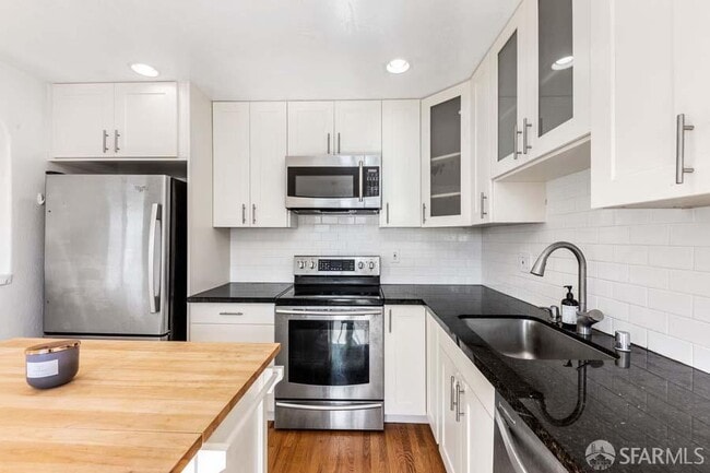Building Photo - 346 Mangels Ave