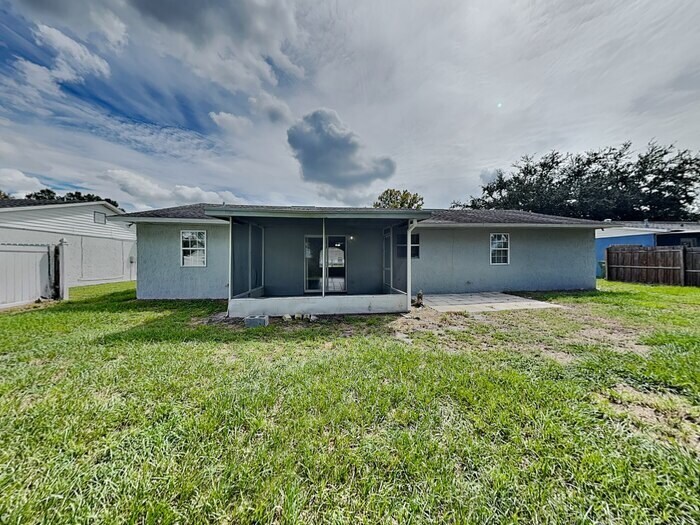 Building Photo - 137 Rebecca Dr NE