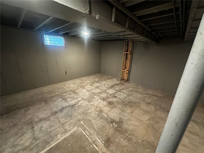 Building Photo - 6705 Lightwood Dr