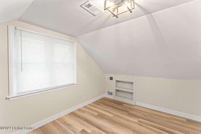 Building Photo - 2701 Delor Ave