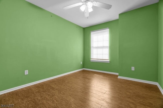 Building Photo - 19 Delavan Ct