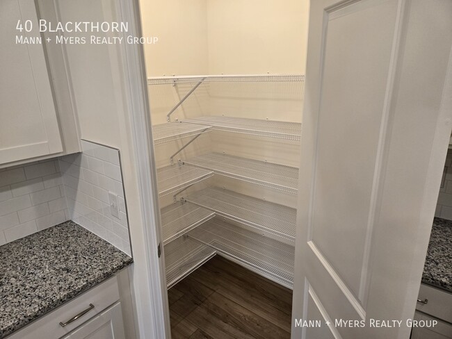 Building Photo - 40 Blackthorn-
