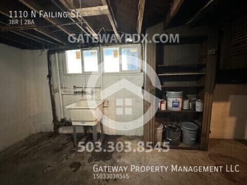 Building Photo - 1110 N Failing St