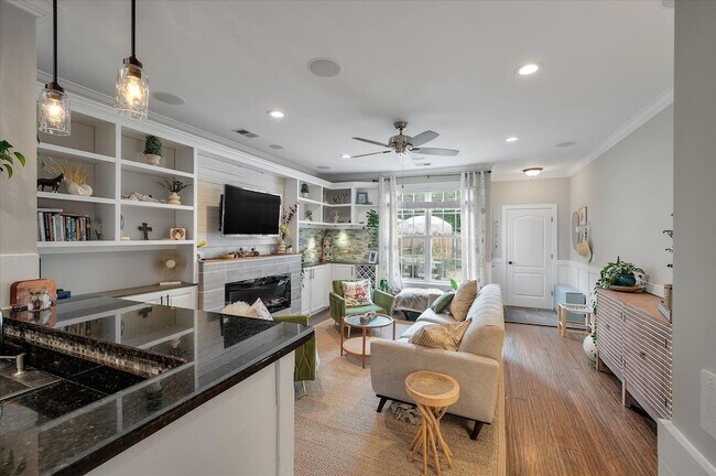 Building Photo - 1735 Brittlebush Ln