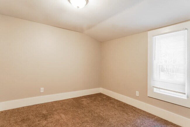 Building Photo - 5659 Warrior River Rd