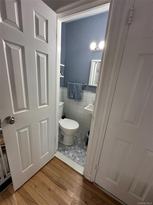 Building Photo - 615 Bronx River Rd