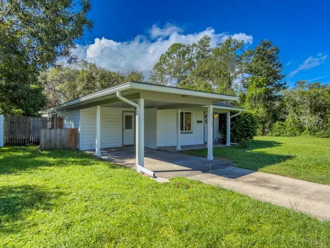Building Photo - 10230 Agave Rd