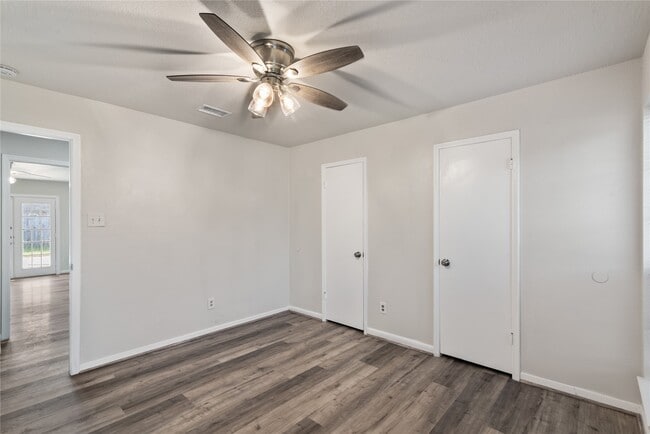 Building Photo - 22115 Fincastle Dr