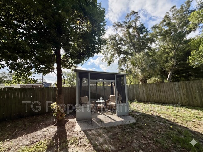 Building Photo - 4721 E Castlewood Dr