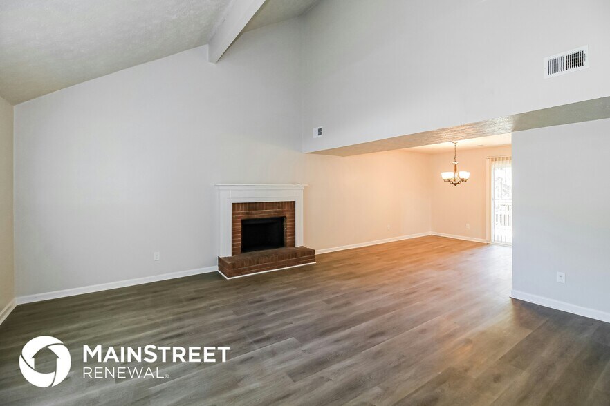 Building Photo - 785 Redland Dr