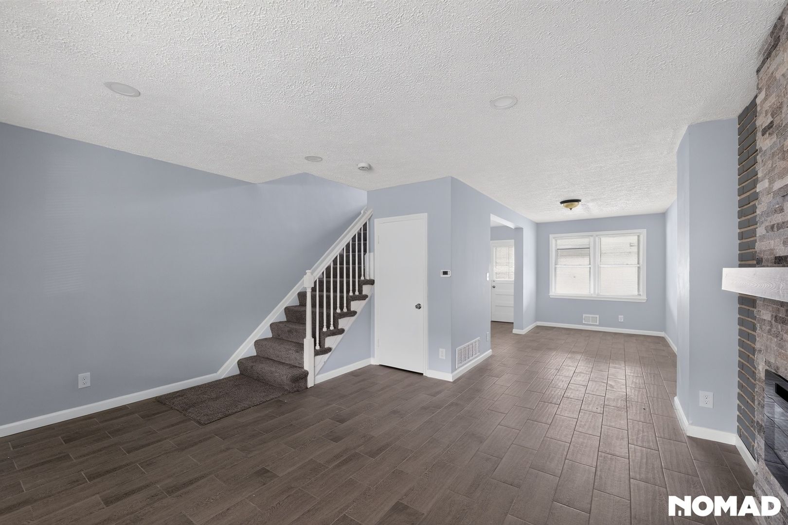 Building Photo - 2229 Redthorn Rd