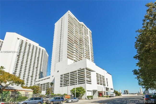 Building Photo - 555 NE 15th St