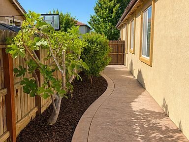 Building Photo - 1482 Moonbeam Way