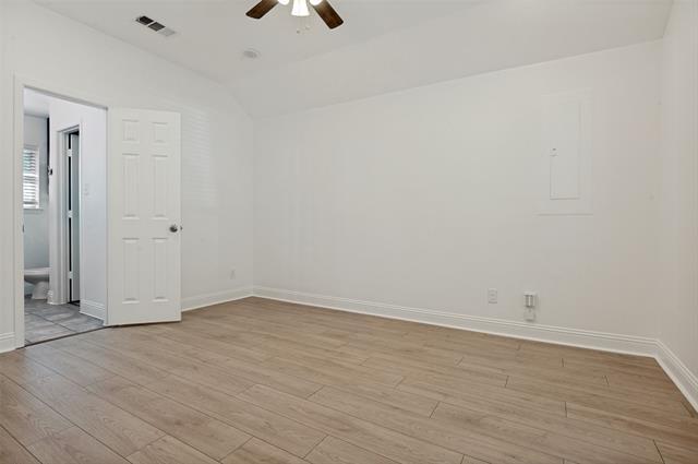 Building Photo - 527 Ravenwood Dr