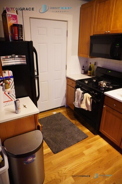 Building Photo - 1846 W 18th St