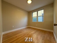 Building Photo - 3 bedroom in BROOKLYN NY 11205