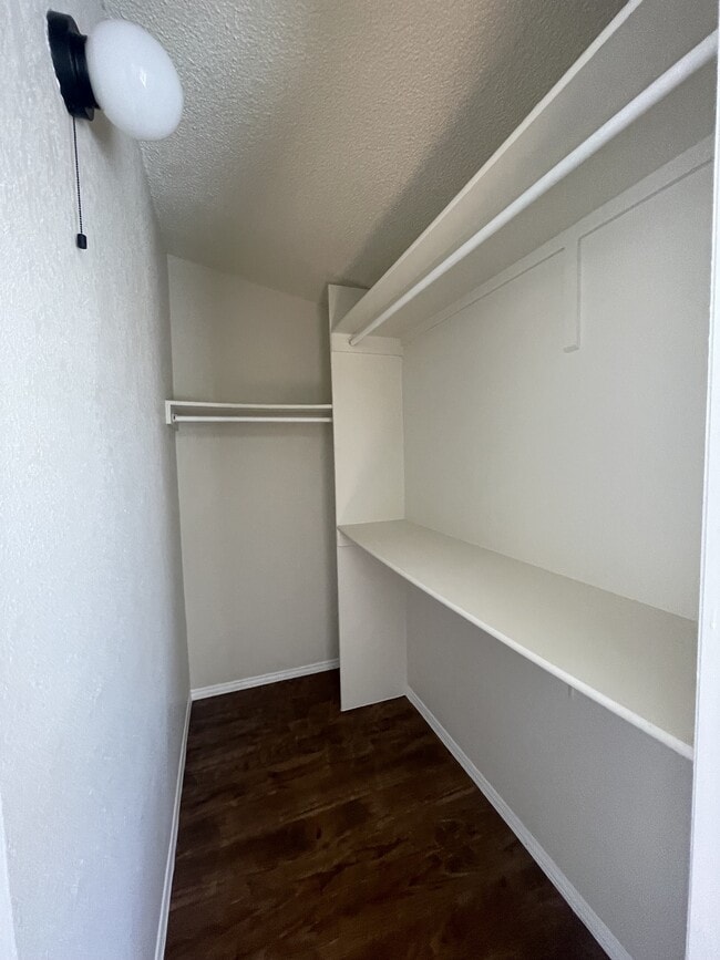 Building Photo - 1540 Raphael Cir