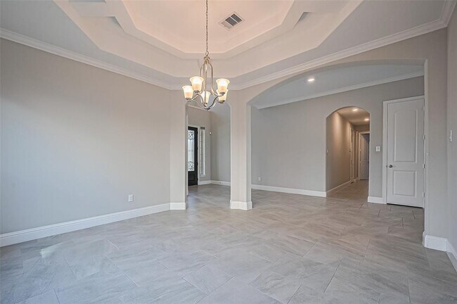 Building Photo - 16818 Calcots Dr