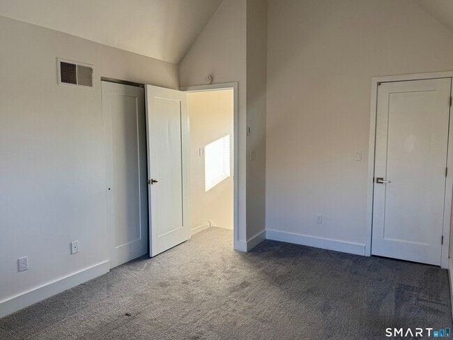 Building Photo - 87 Montoya Dr