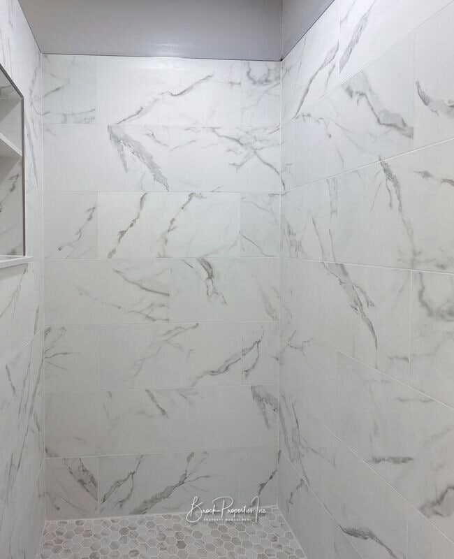 Building Photo - 6337 Summer Lakes Ln