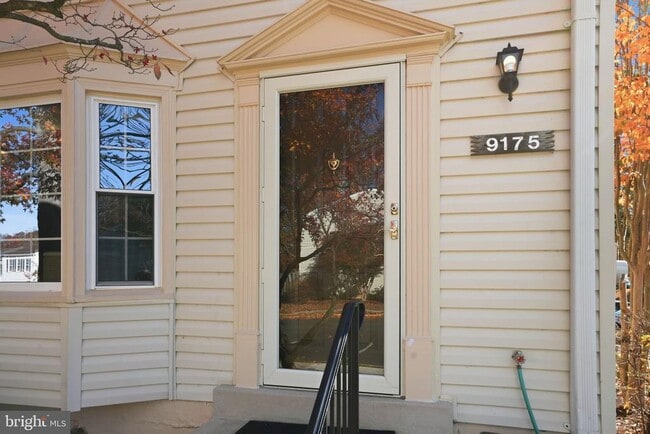 Primary Photo - 9175 Broken Oak Pl