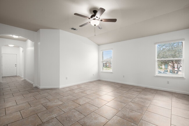 Building Photo - 101 Song Sparrow Cv