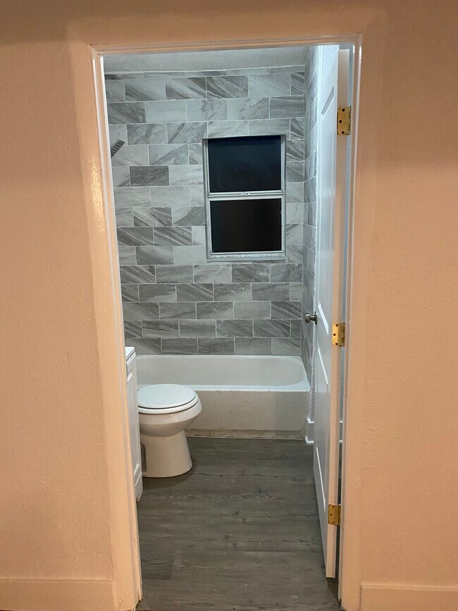 To Bathroom from Living Room - 735 27th Ave W