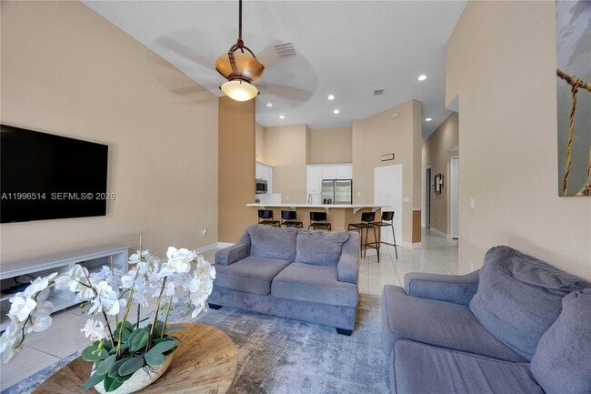 Building Photo - 16000 SW 91st Ct