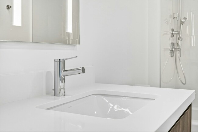 Building Photo - 1500 Rycroft St