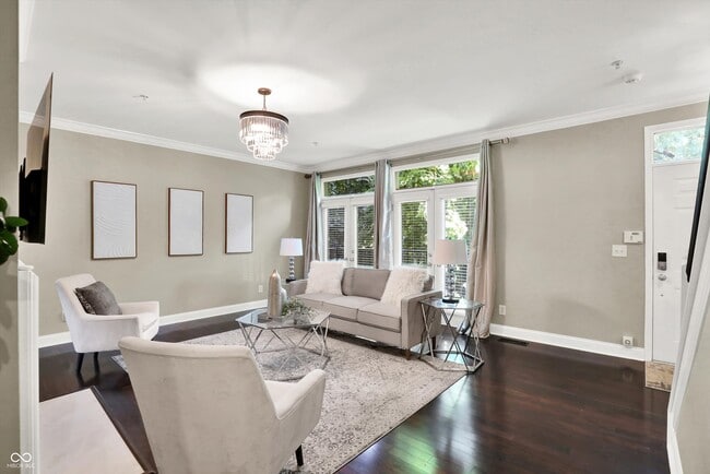 Building Photo - 529 E New York St