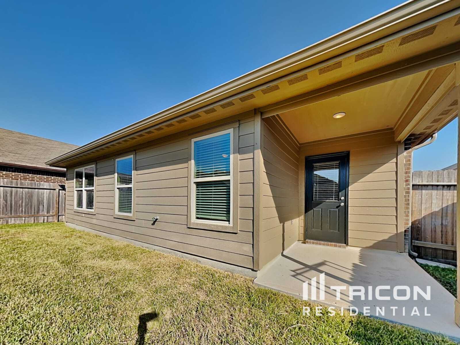 Building Photo - 15426 Rancho Joya Wy