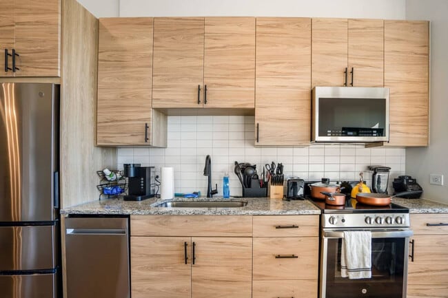 Building Photo - 1111 Shepherd Dr