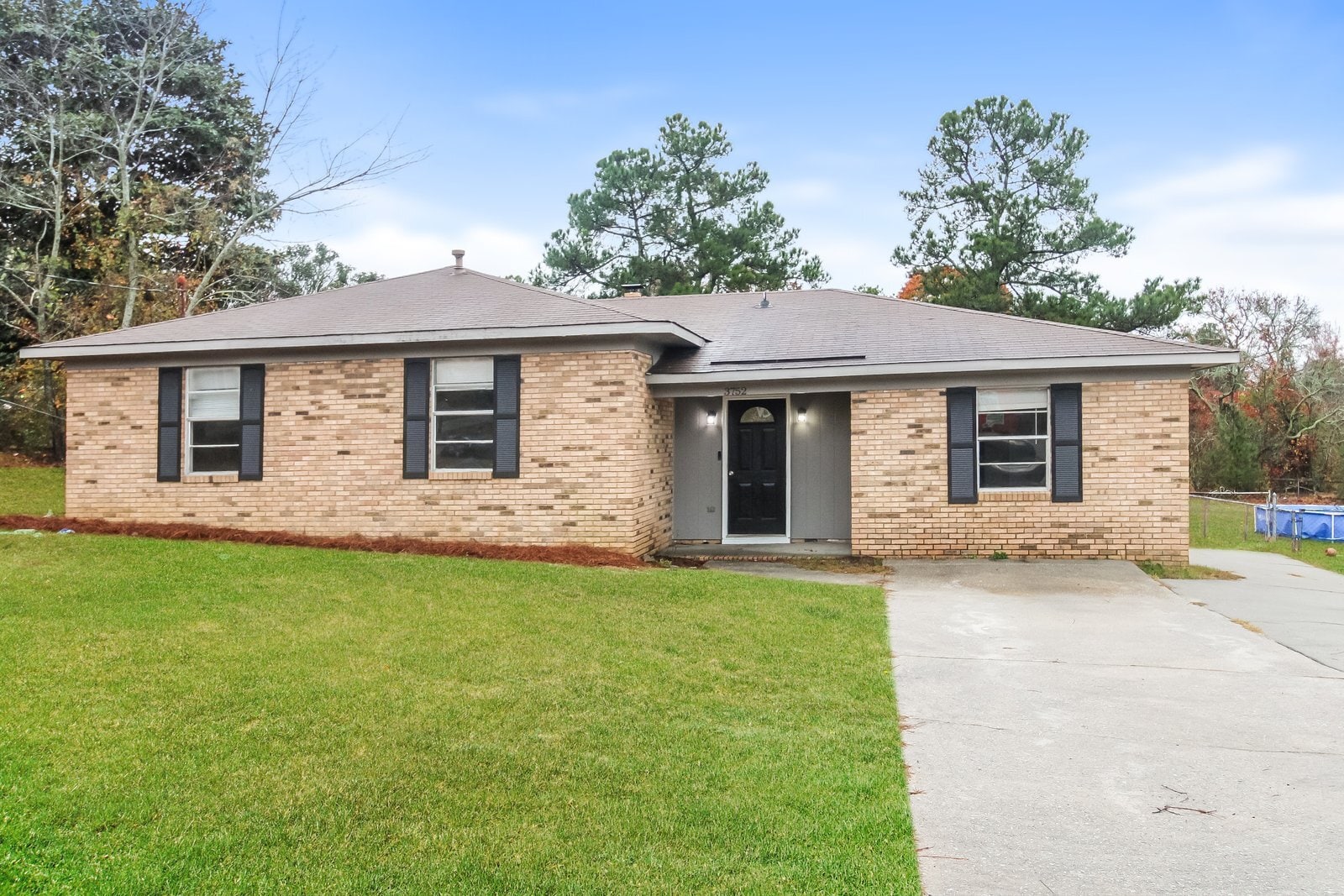 Building Photo - 3752 Fairington Dr