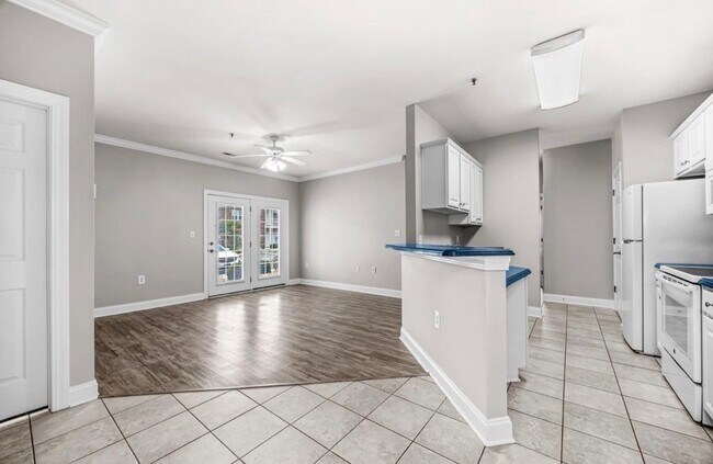Building Photo - 2021 Silvercrest Dr