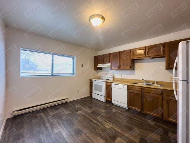 Building Photo - Ealges Nest Apartments