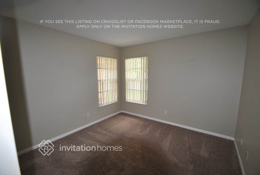 Building Photo - 8820 Lake Park Cir N