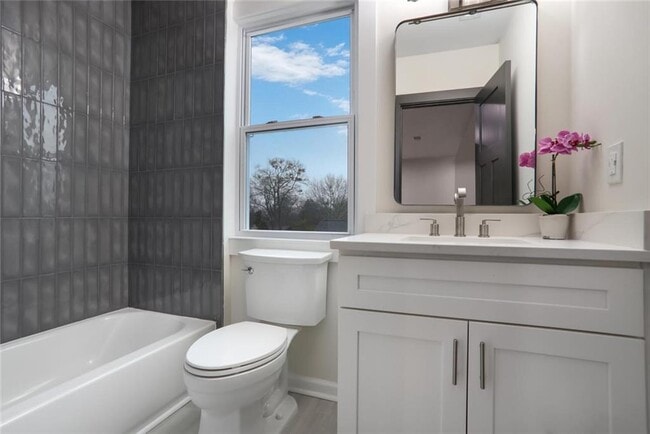 Building Photo - 190 Adair Ave SE