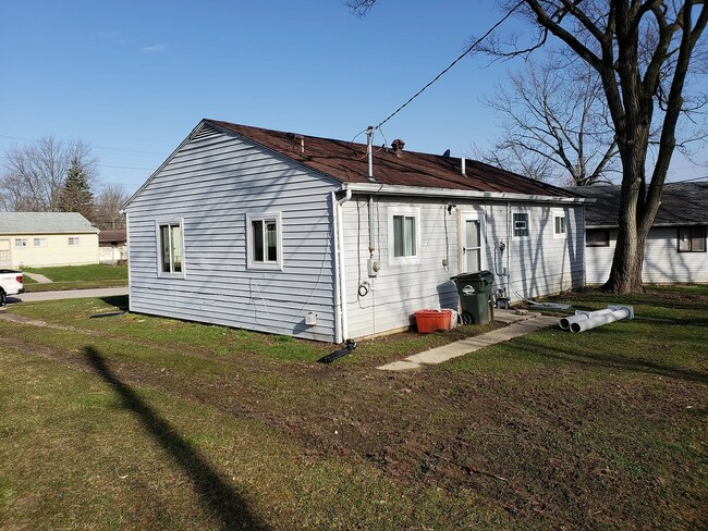 Building Photo - 5021 Marburn Ave