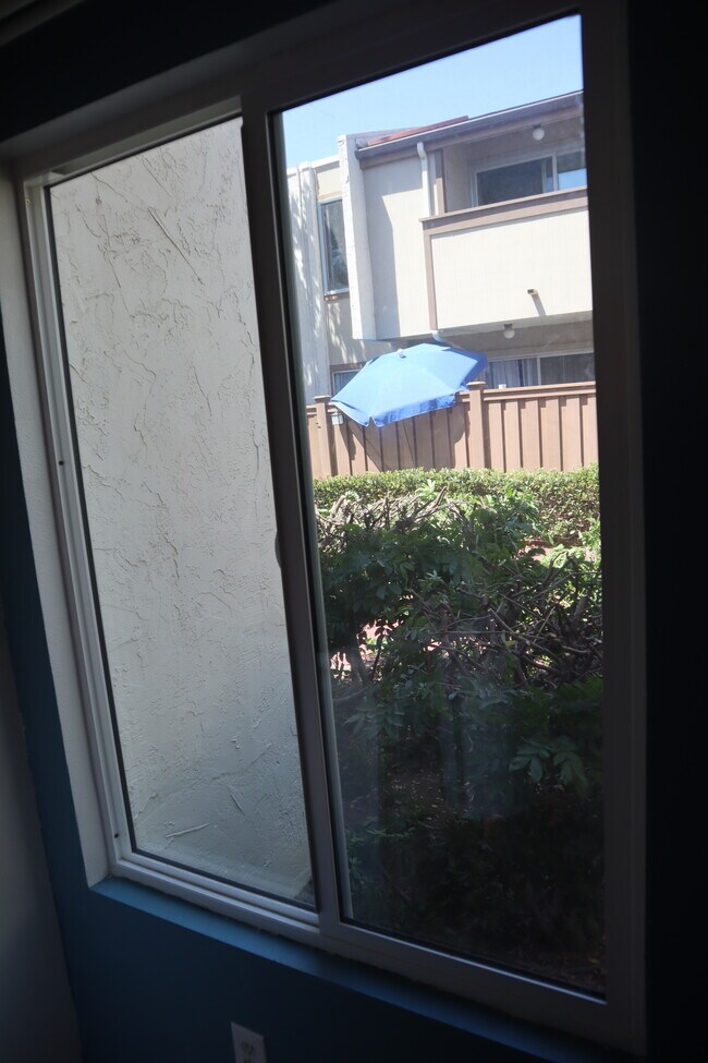 Building Photo - 3549 Castle Glen Dr