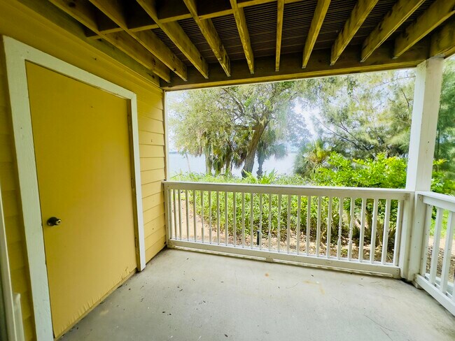 Building Photo - 225 S Tropical Trail